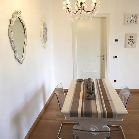 Apartment Cimarosa C.so Vercelli *